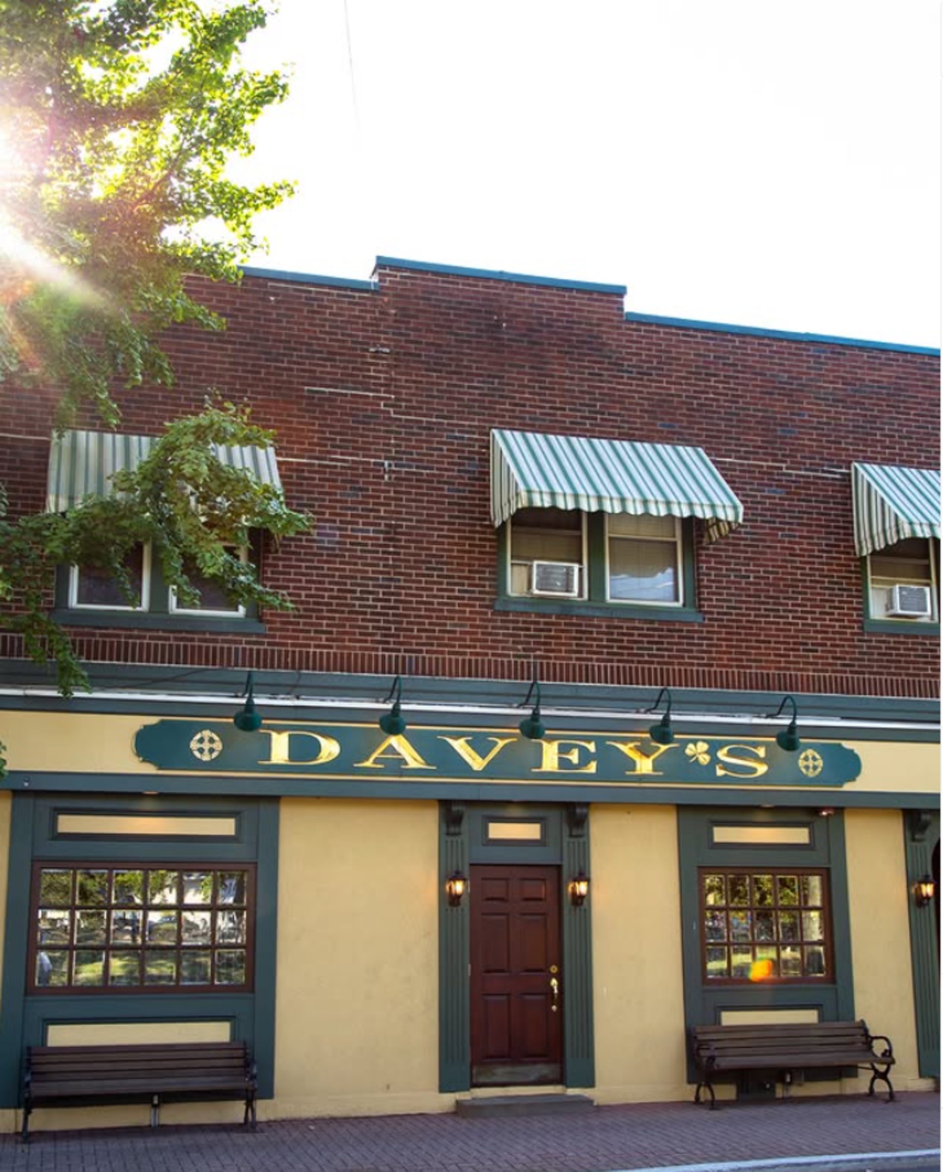 Your Neighborhood Pub Since 1974